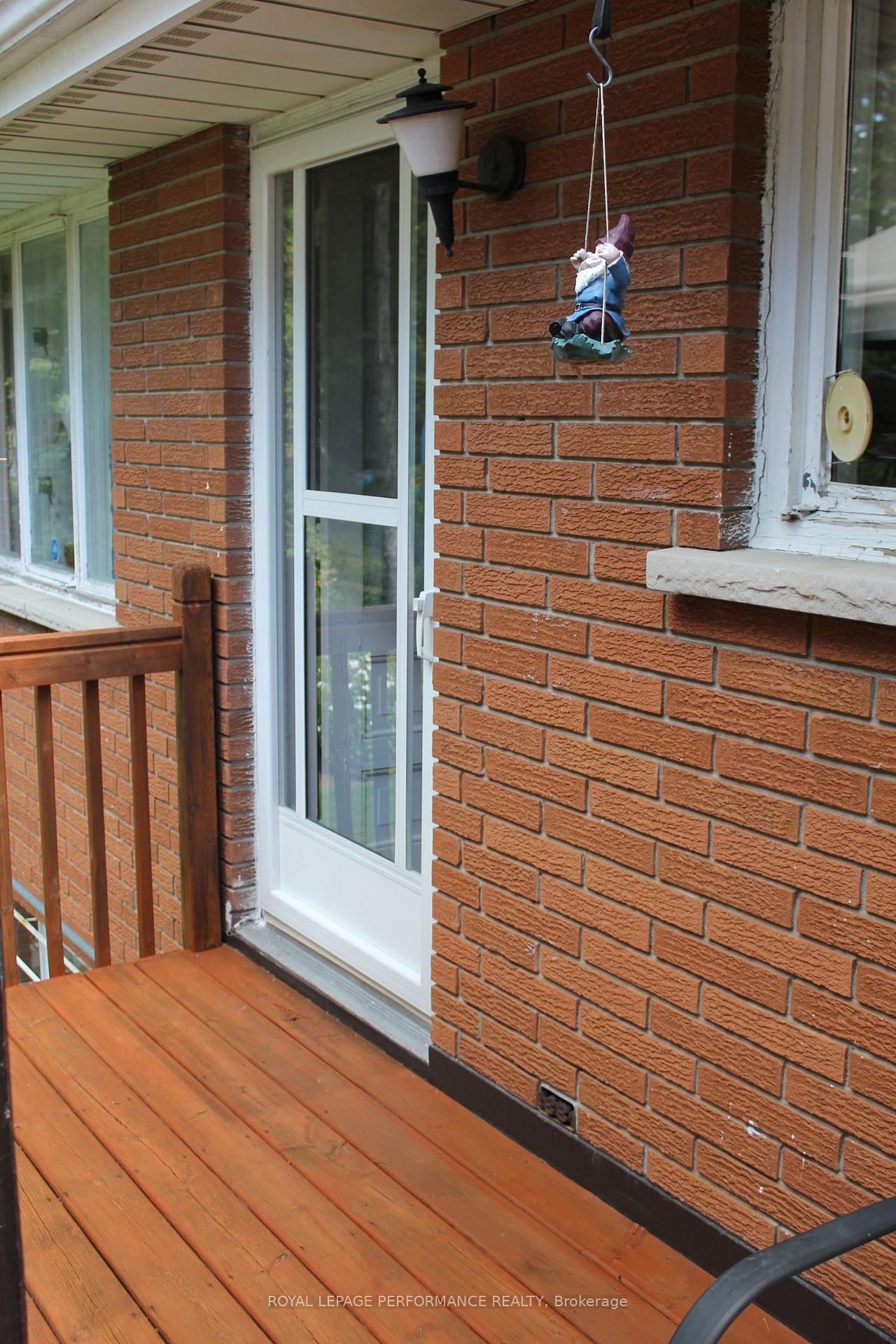 Photo 15 of 729 Iroquois Drive, Cornwall, Cornwall — HOMEH