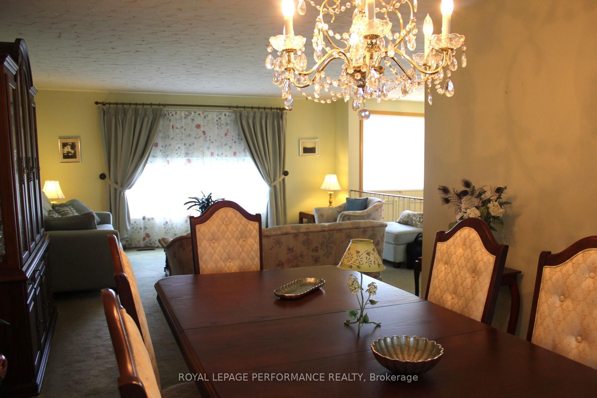 Photo 21 of 729 Iroquois Drive, Cornwall, Cornwall — HOMEH