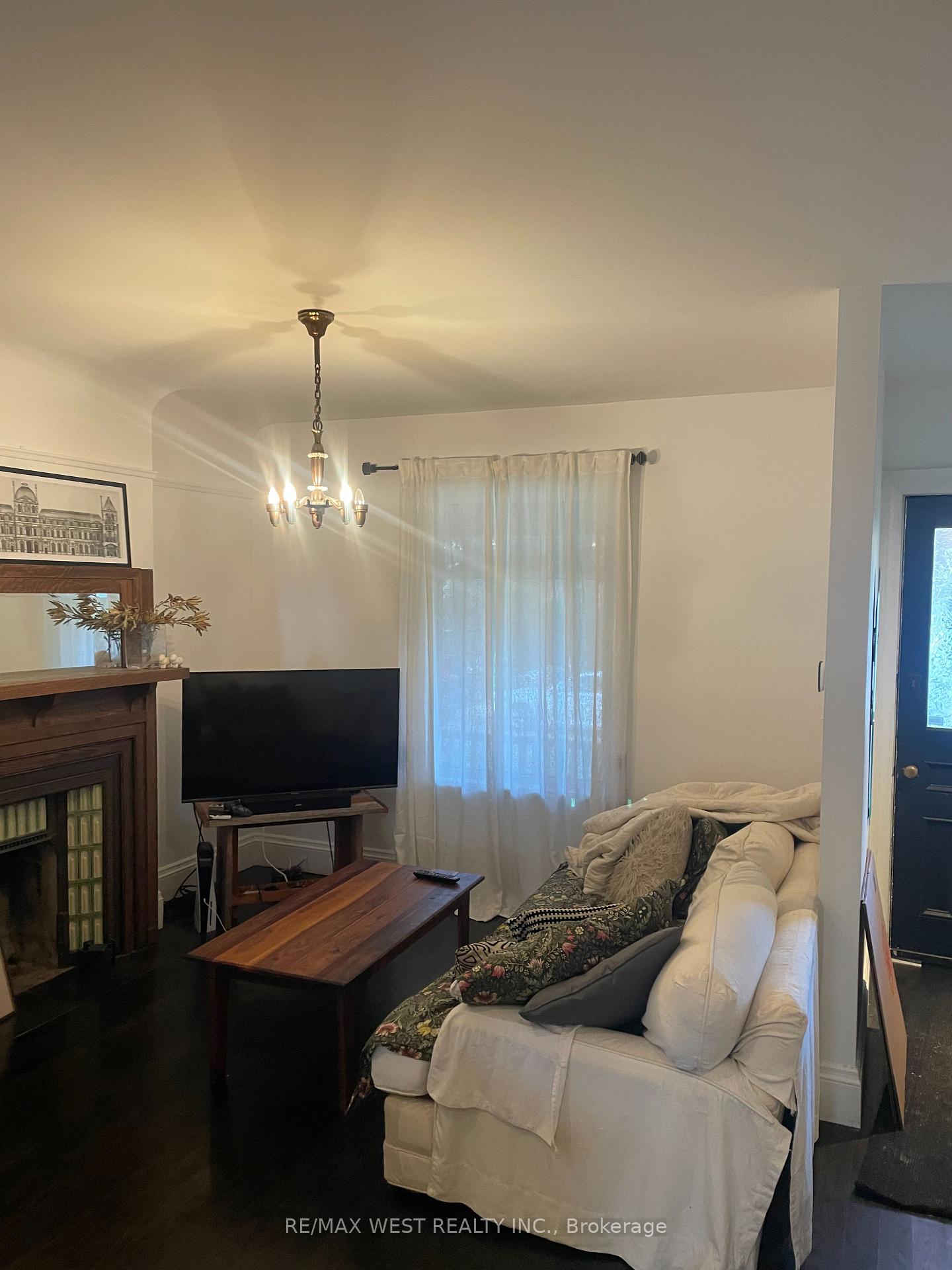 Photo 7 of Unit Main & Second, 58 Lynd Avenue, Toronto, Roncesvalles — HOMEH