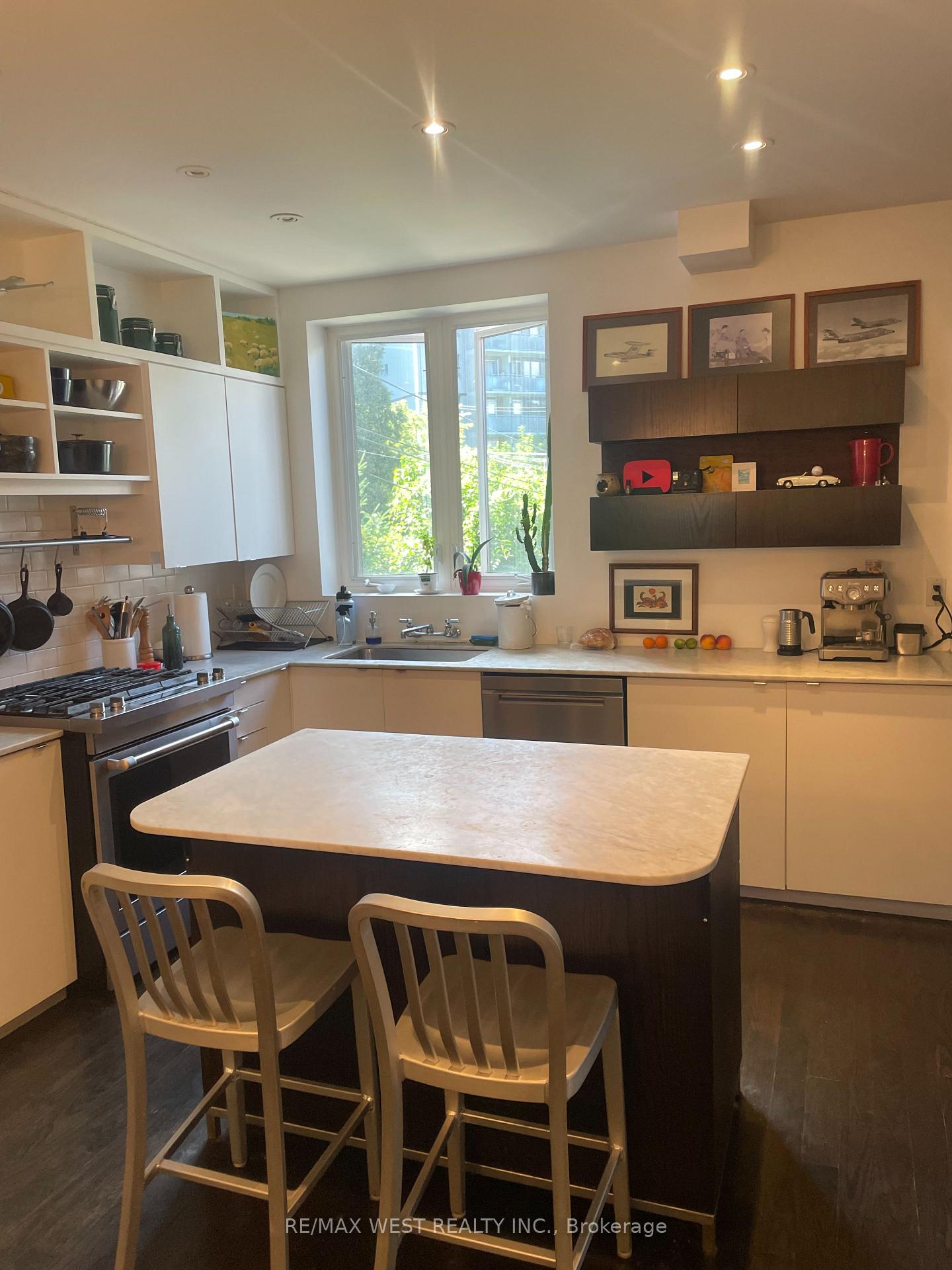 Photo 16 of Unit Main & Second, 58 Lynd Avenue, Toronto, Roncesvalles — HOMEH