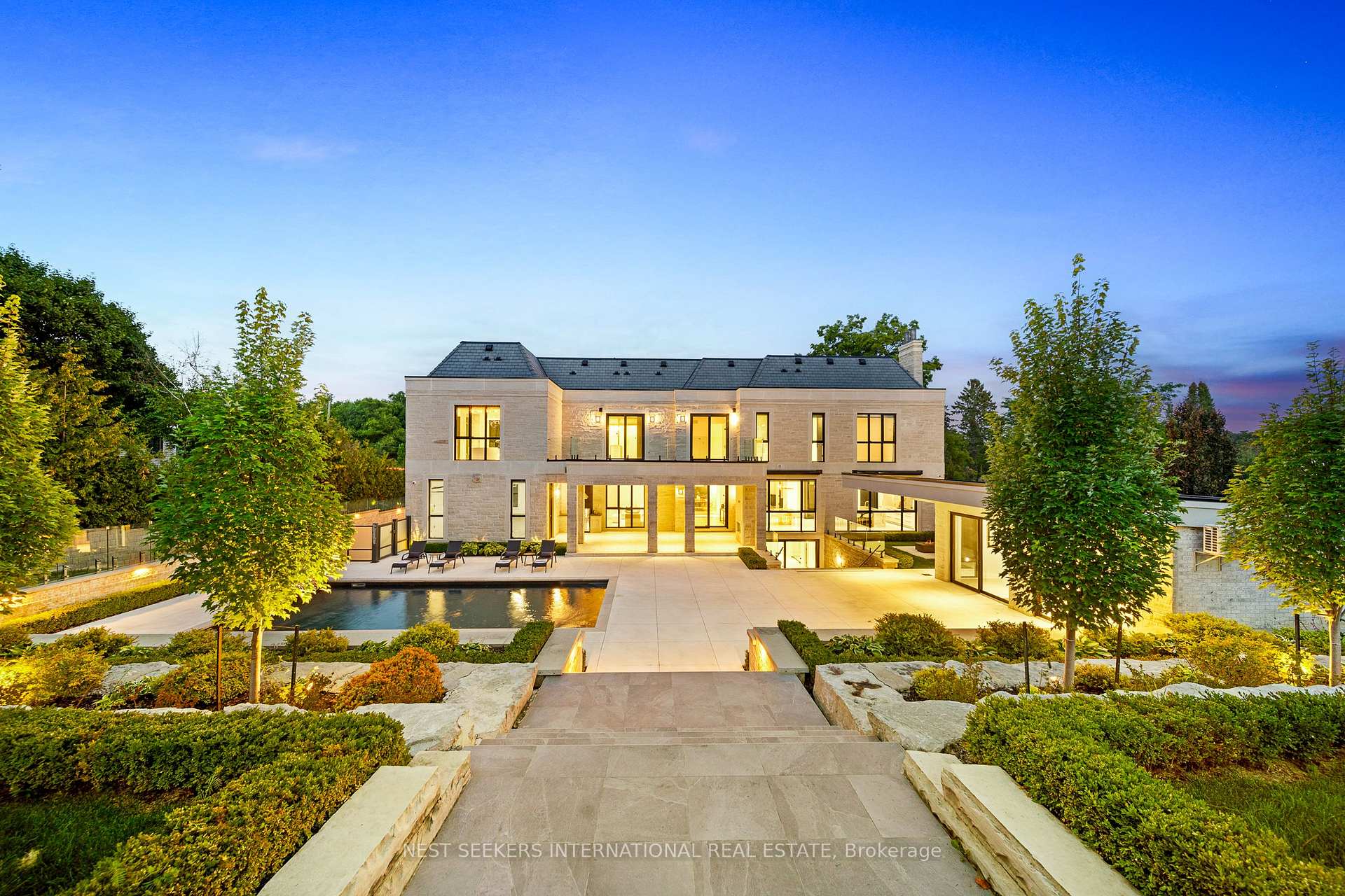 Photo 2 of 36 Waymar Heights Boulevard, Vaughan, Islington Woods — HOMEH