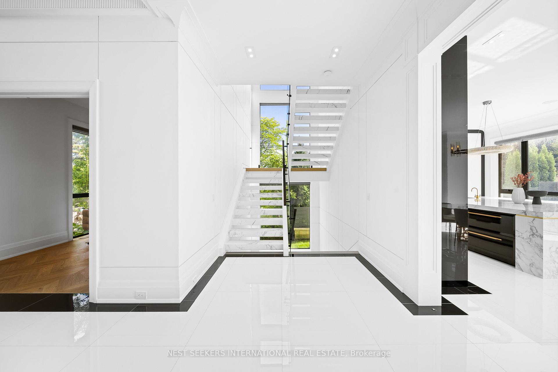 Photo 16 of 36 Waymar Heights Boulevard, Vaughan, Islington Woods — HOMEH