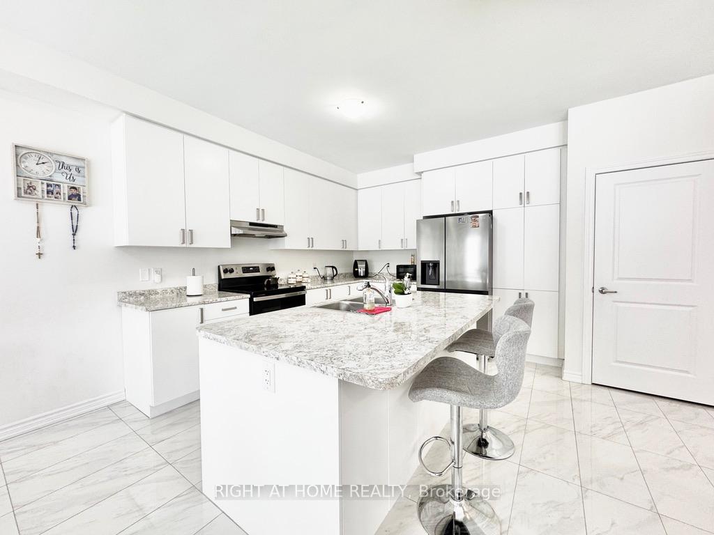 Photo 2 of 79 Calypso Avenue, Springwater, Midhurst — HOMEH