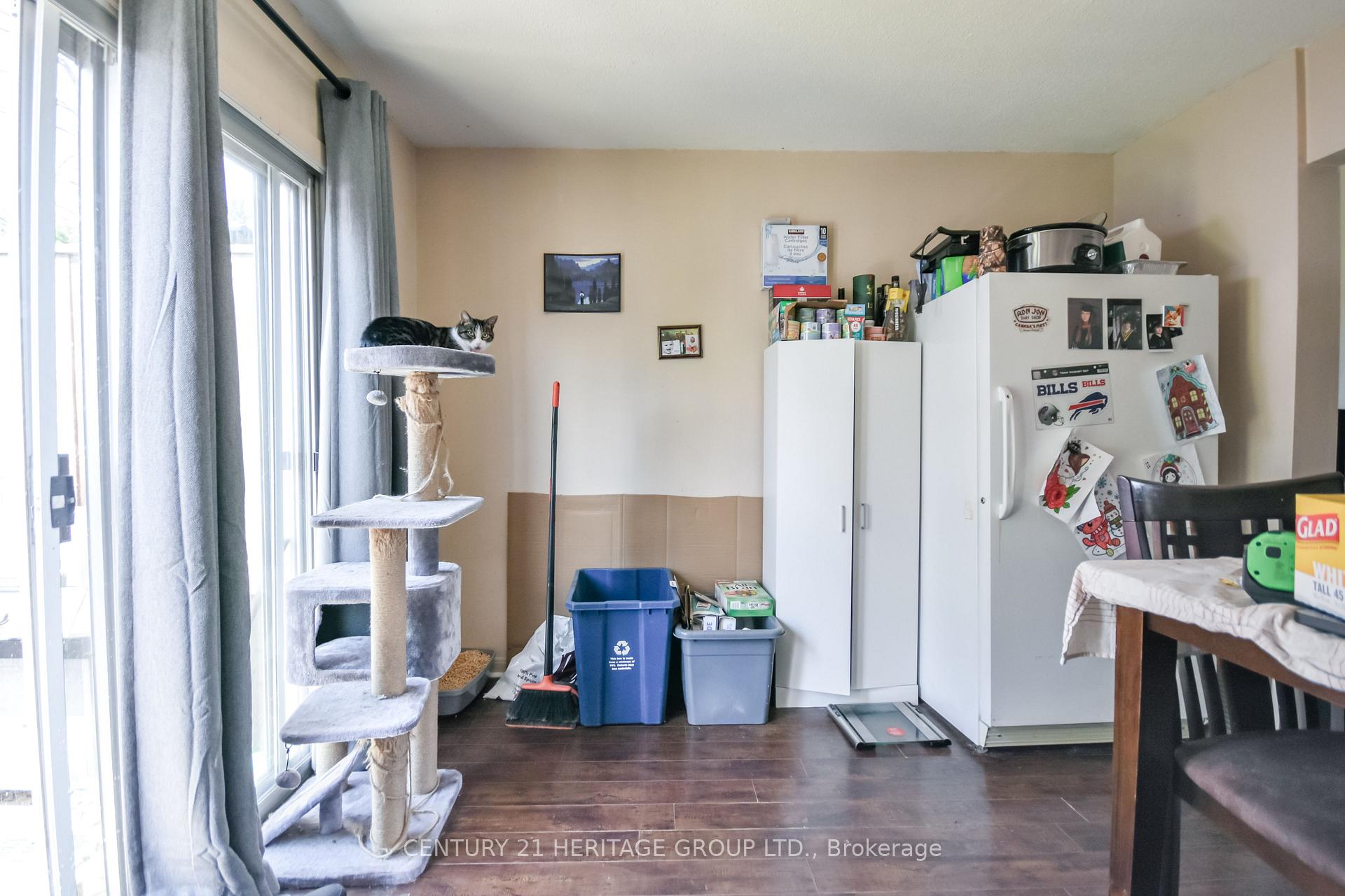 Photo 20 of 85 Chaucer Crescent, Barrie, Letitia Heights — HOMEH