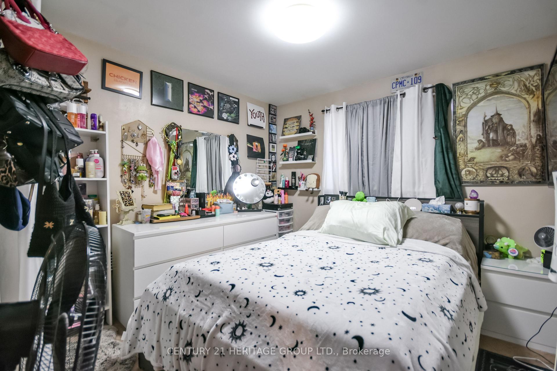 Photo 26 of 85 Chaucer Crescent, Barrie, Letitia Heights — HOMEH