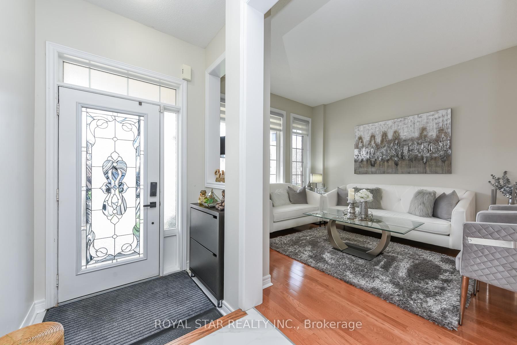 Photo 6 of 38 Robitaille Drive, Brampton, Sandringham-Wellington — HOMEH