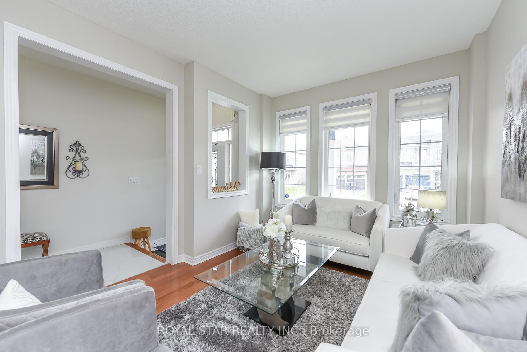 Photo 8 of 38 Robitaille Drive, Brampton, Sandringham-Wellington — HOMEH