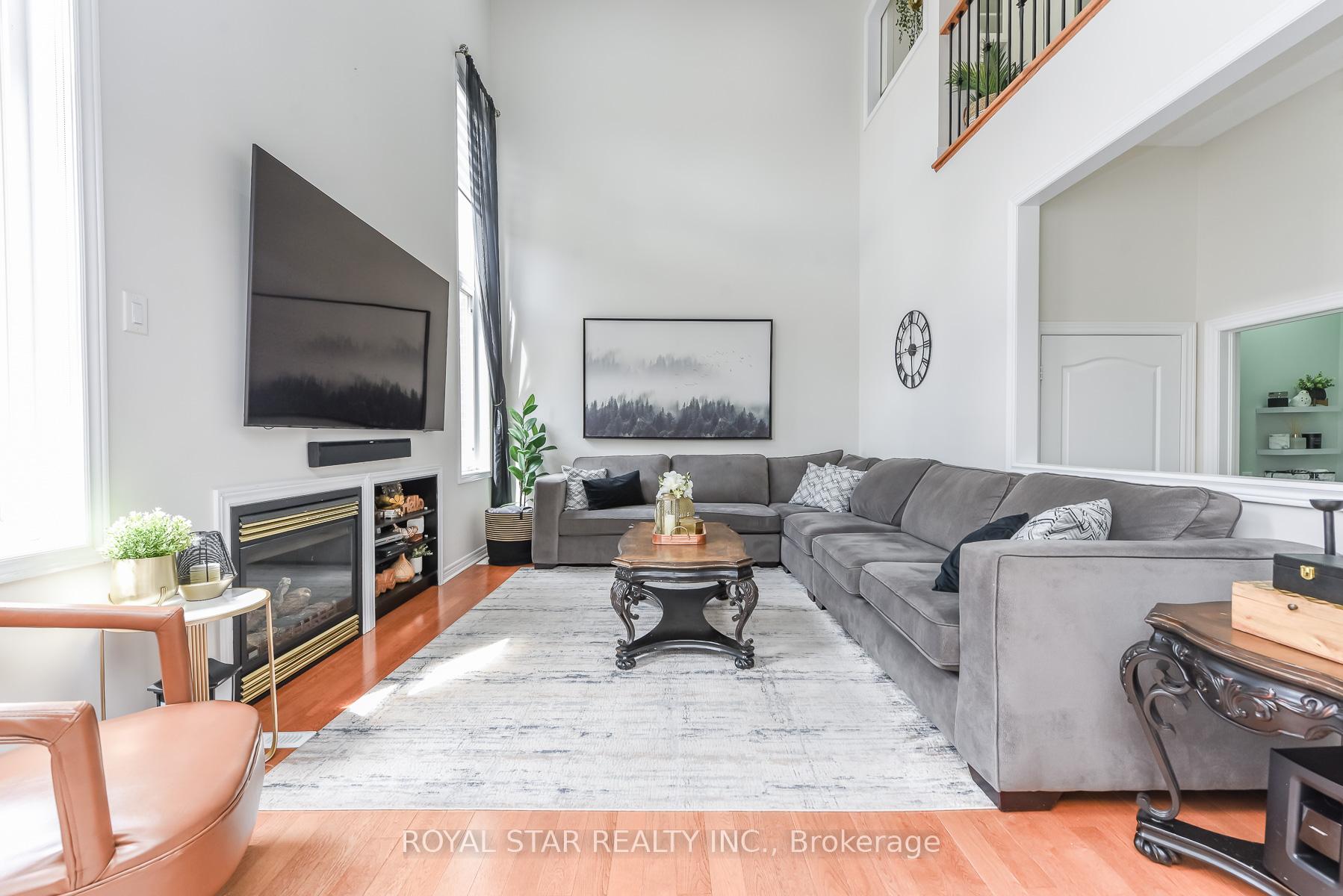 Photo 16 of 38 Robitaille Drive, Brampton, Sandringham-Wellington — HOMEH