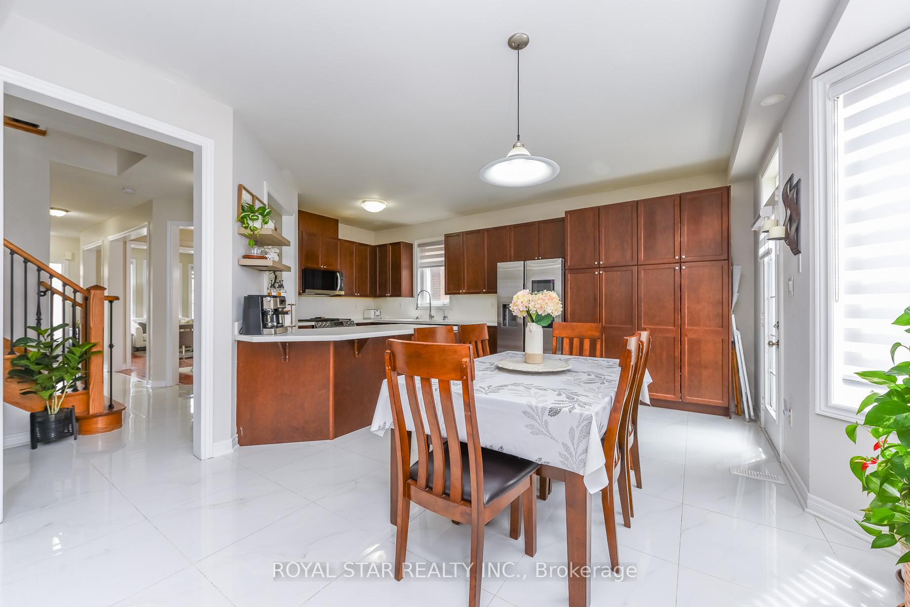 Photo 19 of 38 Robitaille Drive, Brampton, Sandringham-Wellington — HOMEH