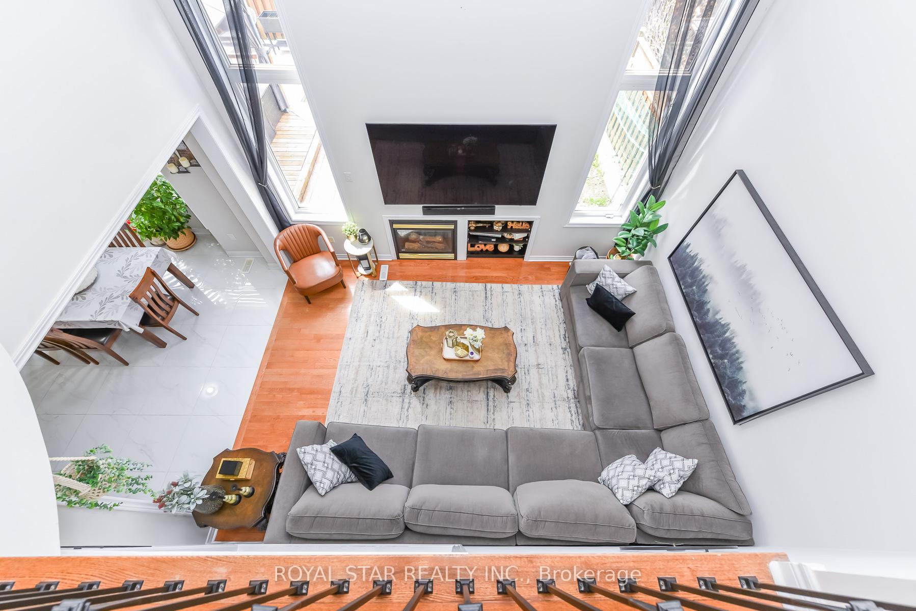 Photo 25 of 38 Robitaille Drive, Brampton, Sandringham-Wellington — HOMEH