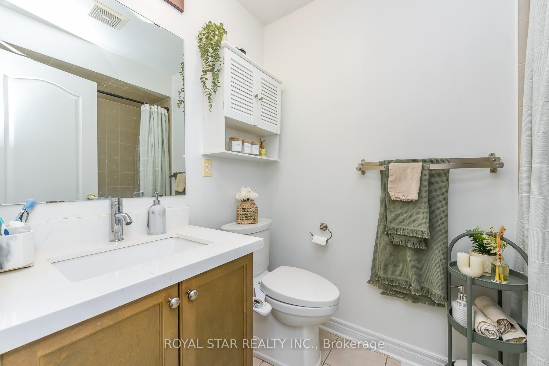 Photo 26 of 38 Robitaille Drive, Brampton, Sandringham-Wellington — HOMEH