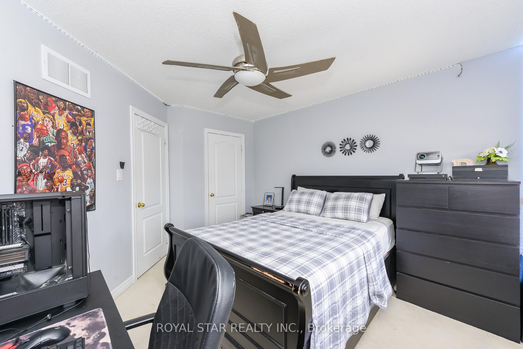 Photo 35 of 38 Robitaille Drive, Brampton, Sandringham-Wellington — HOMEH