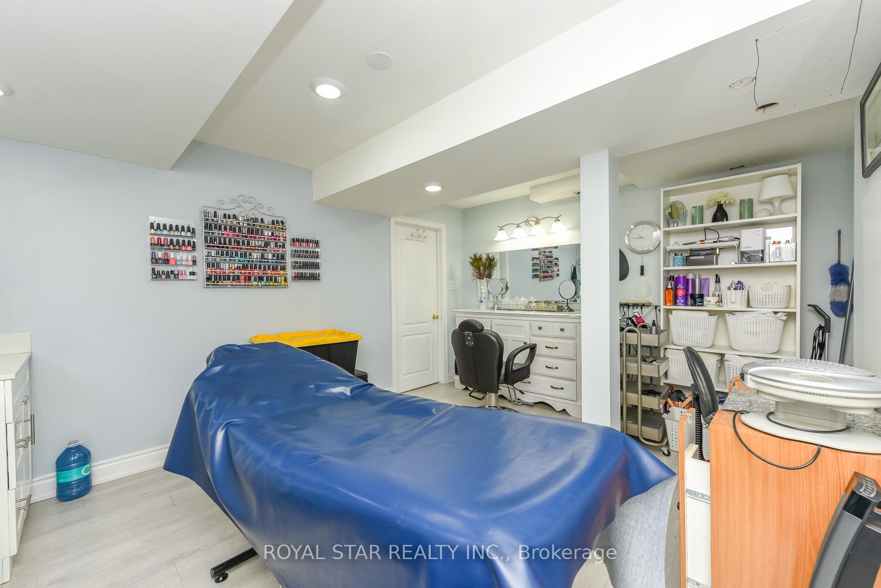 Photo 44 of 38 Robitaille Drive, Brampton, Sandringham-Wellington — HOMEH