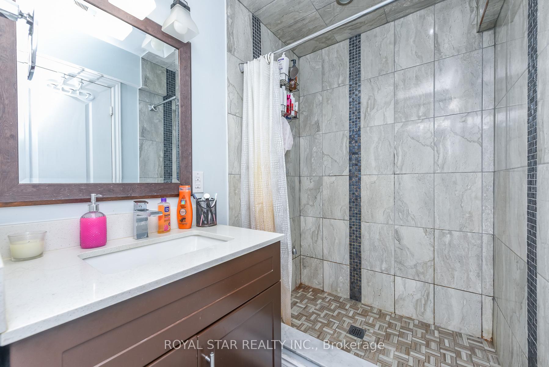 Photo 48 of 38 Robitaille Drive, Brampton, Sandringham-Wellington — HOMEH
