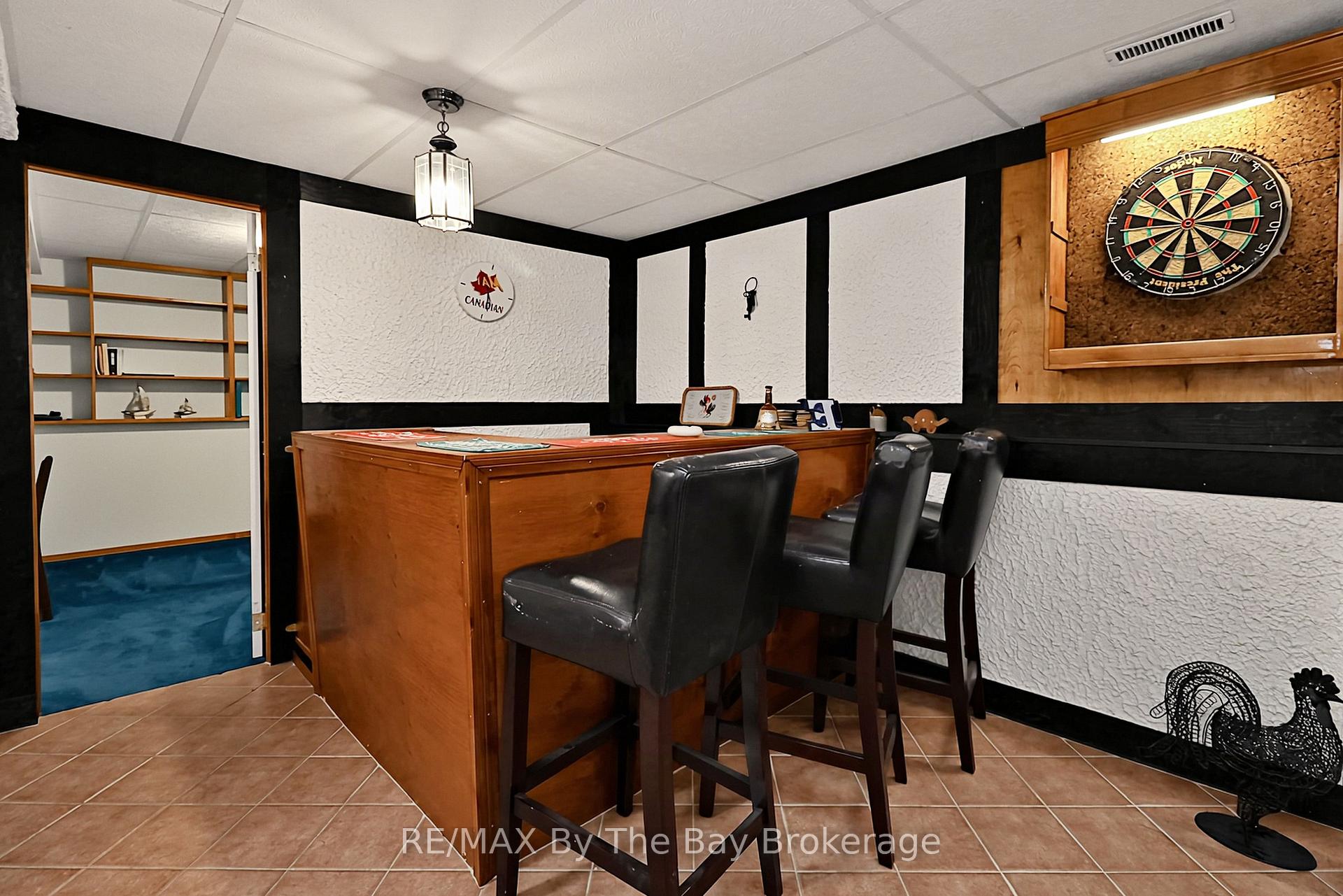 Photo 7 of 49 Royal Beech Drive, Wasaga Beach — HOMEH
