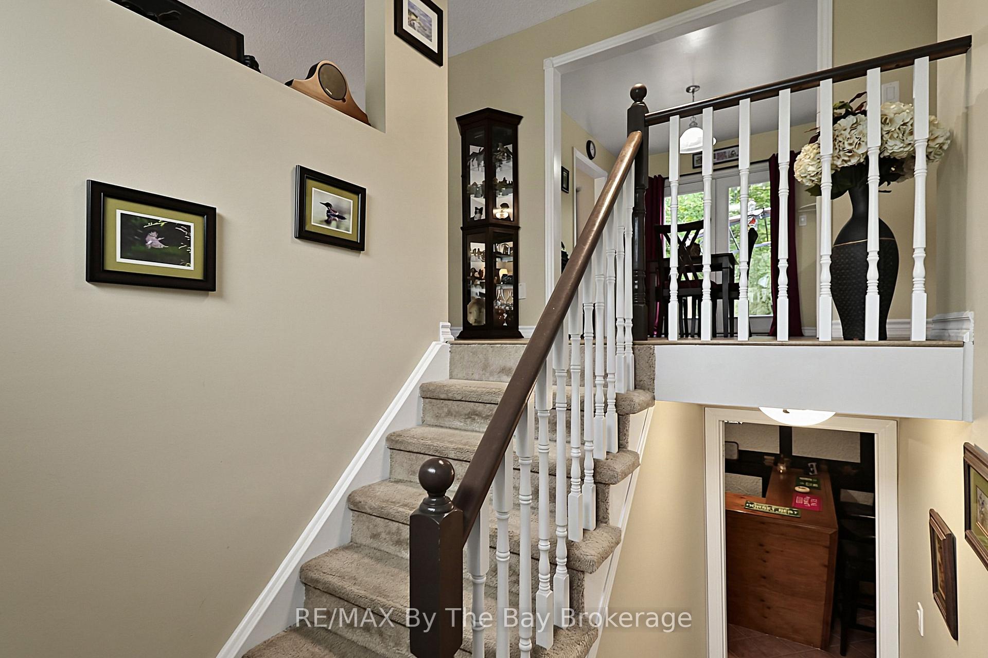 Photo 12 of 49 Royal Beech Drive, Wasaga Beach — HOMEH