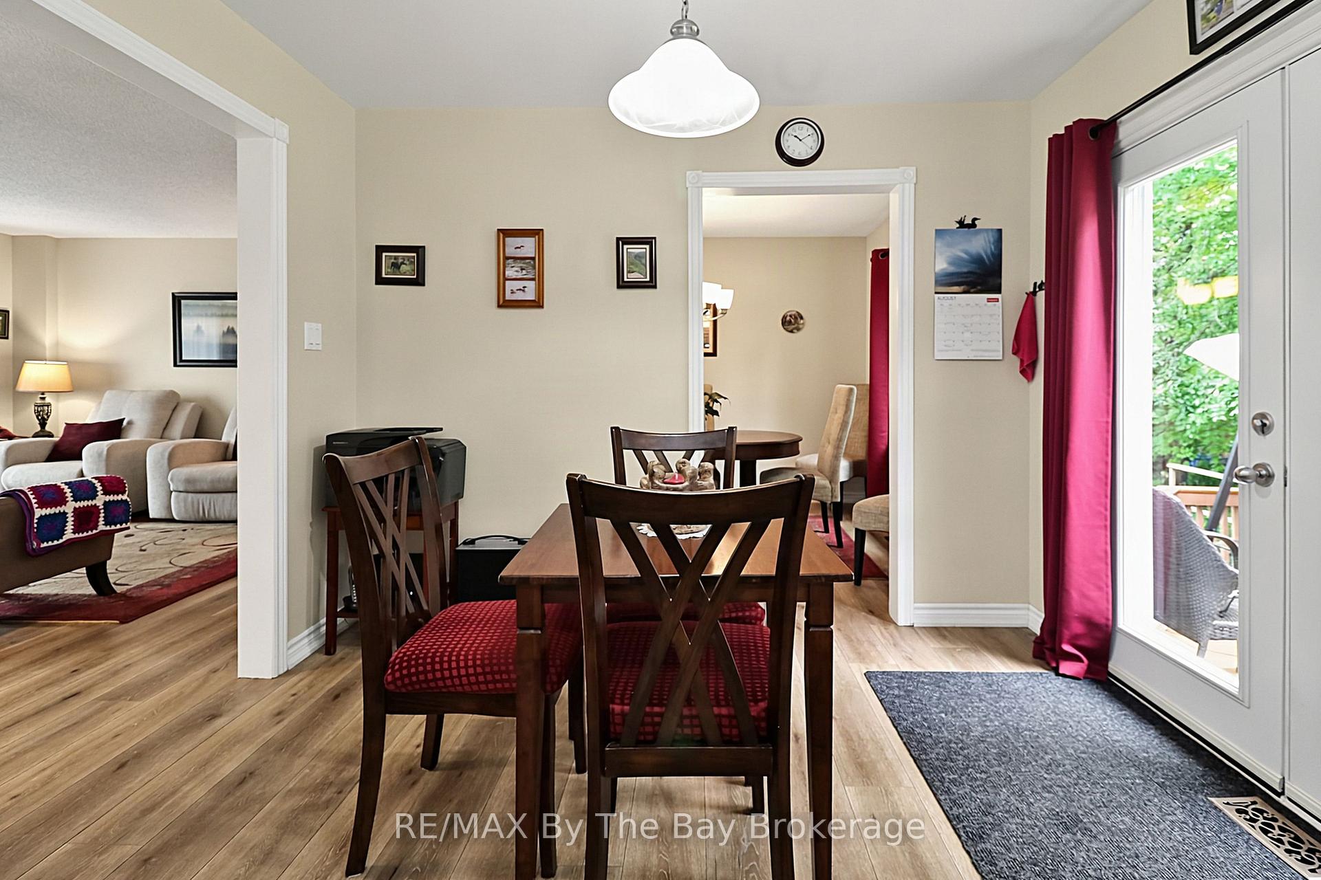 Photo 18 of 49 Royal Beech Drive, Wasaga Beach — HOMEH