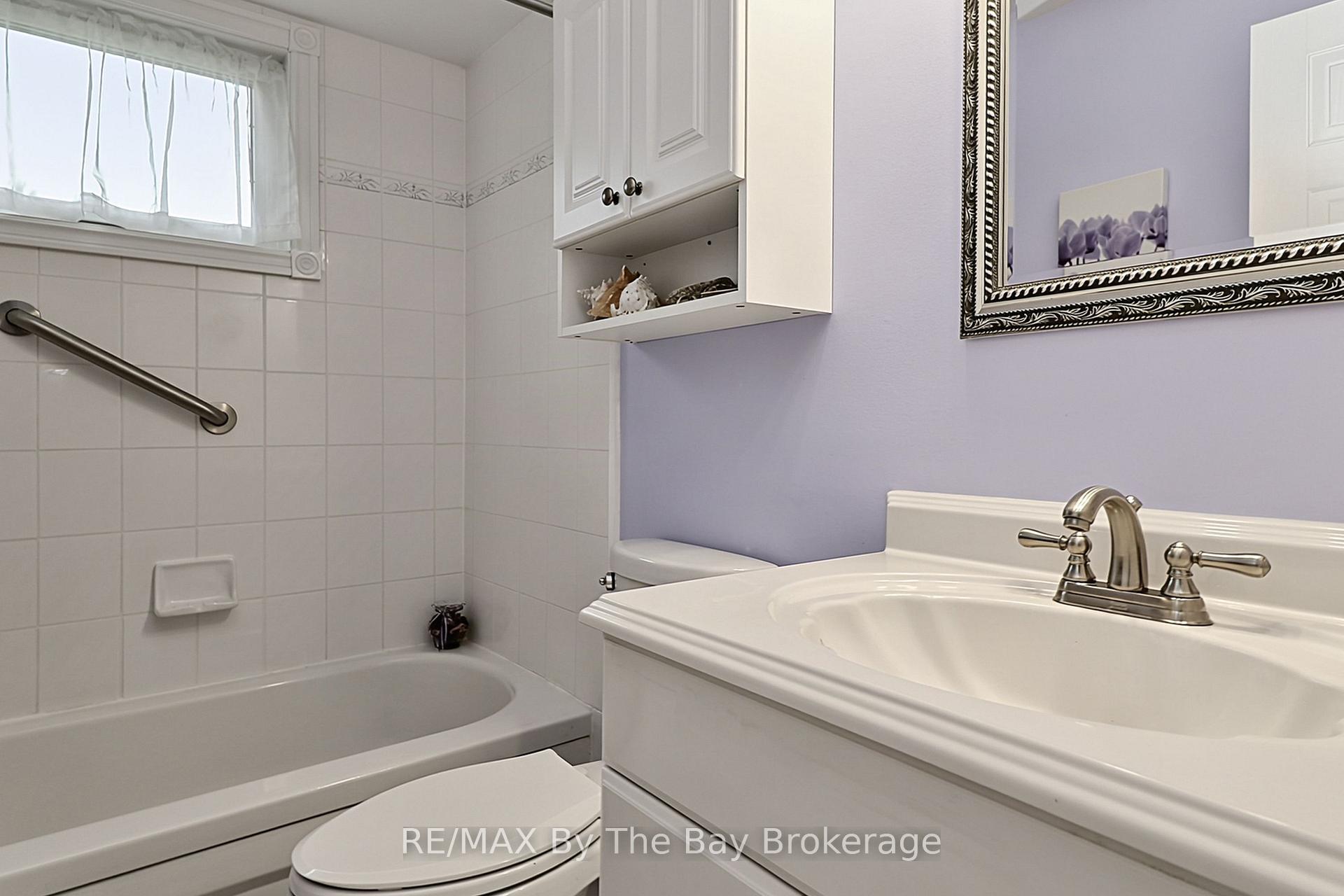 Photo 34 of 49 Royal Beech Drive, Wasaga Beach — HOMEH