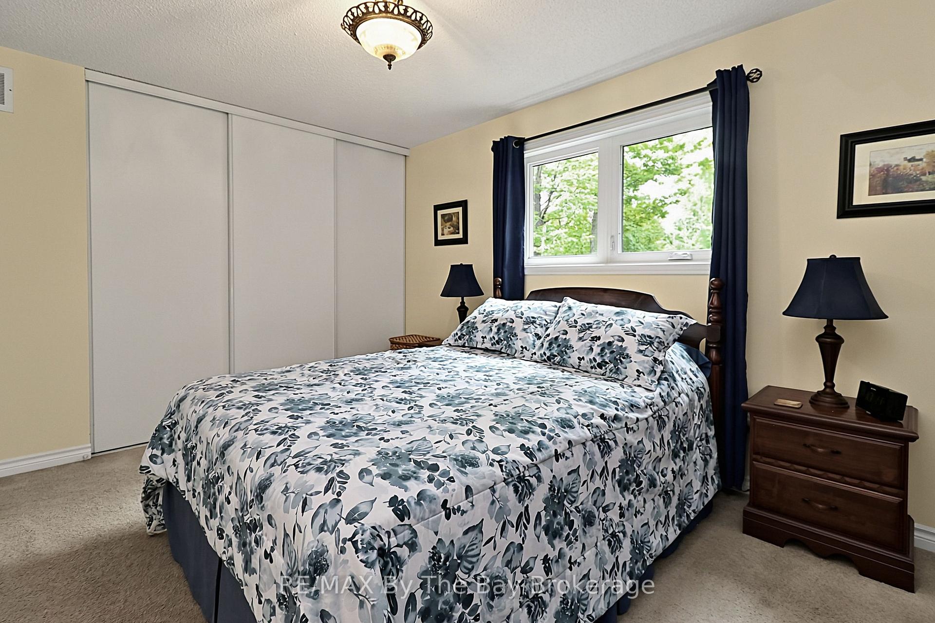 Photo 35 of 49 Royal Beech Drive, Wasaga Beach — HOMEH