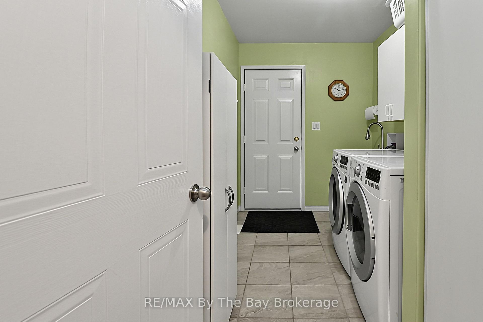 Photo 36 of 49 Royal Beech Drive, Wasaga Beach — HOMEH
