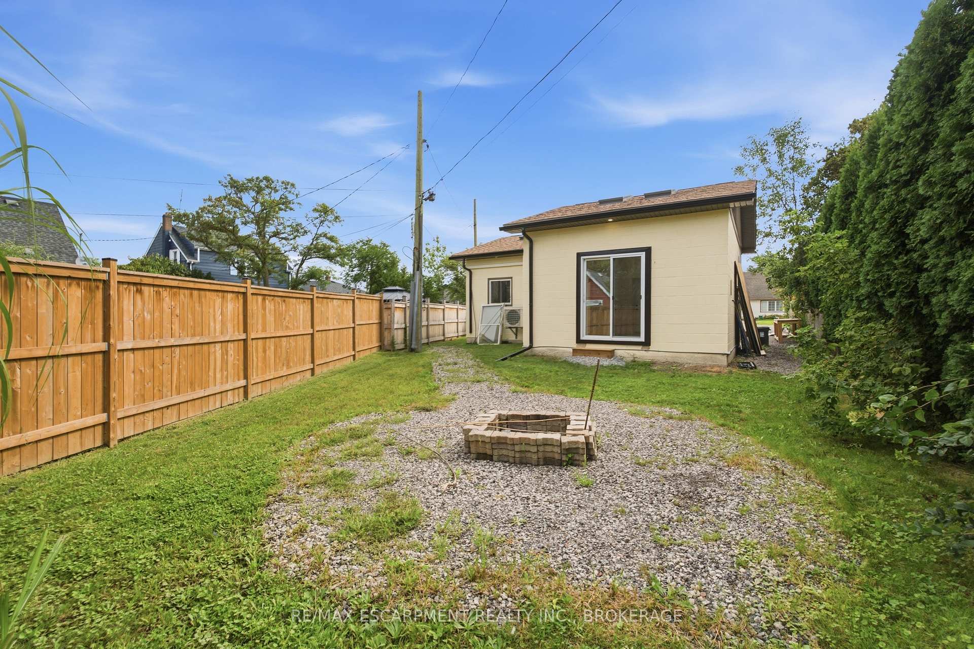 Photo 16 of Unit 3, 18 Princess Street, St. Catharines, E. Chester — HOMEH