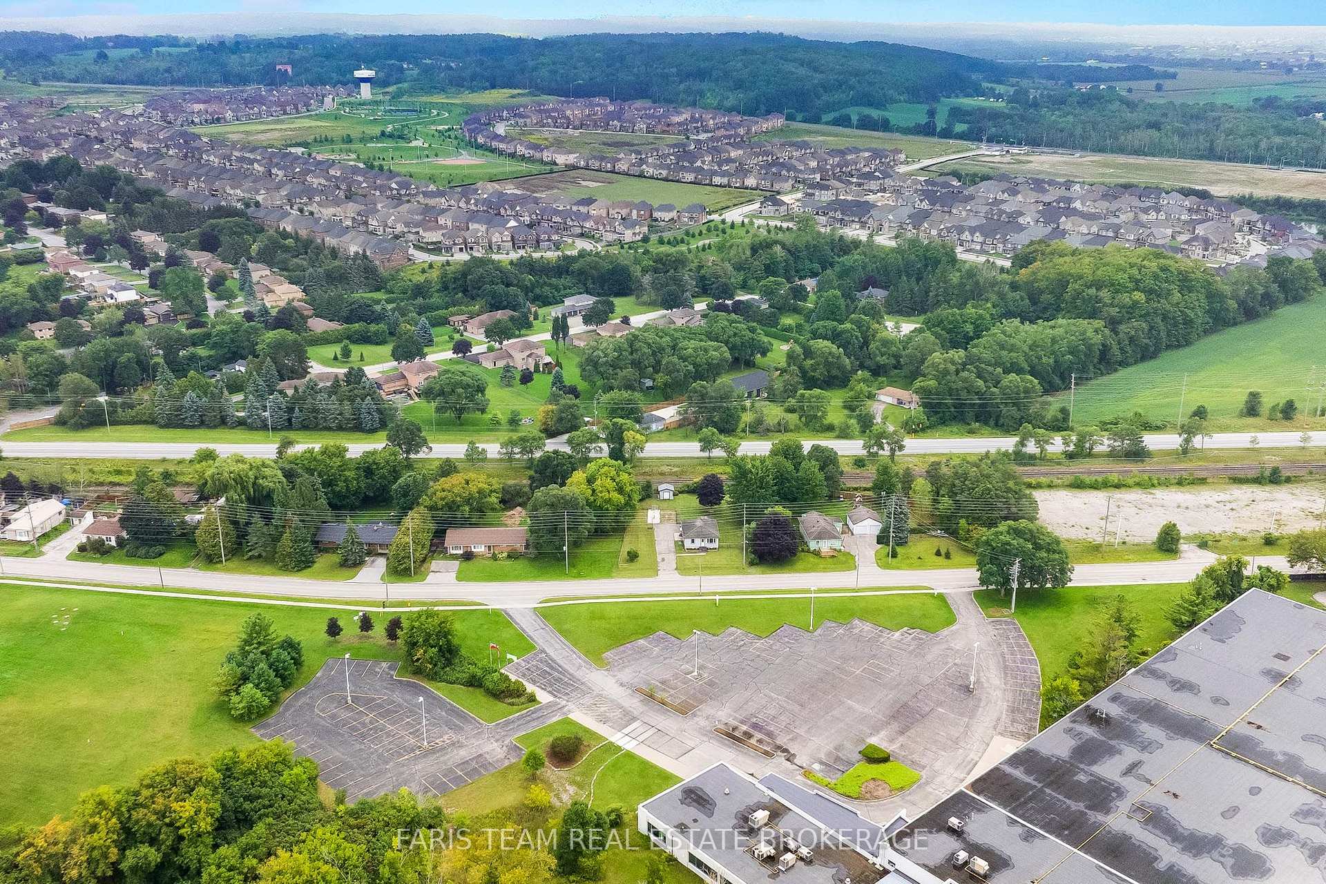 Photo 33 of 62 Toll Road, East Gwillimbury, Holland Landing — HOMEH