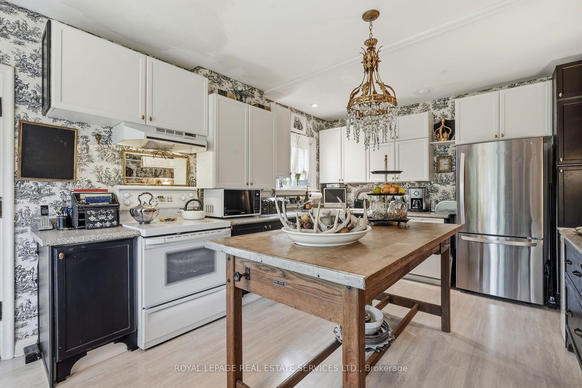Photo 17 of 344 Maple Avenue, Oakville, Old Oakville — HOMEH