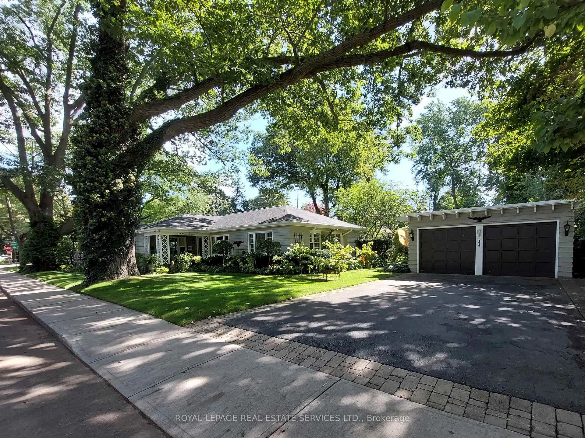 Photo 4 of 344 Maple Avenue, Oakville, Old Oakville — HOMEH