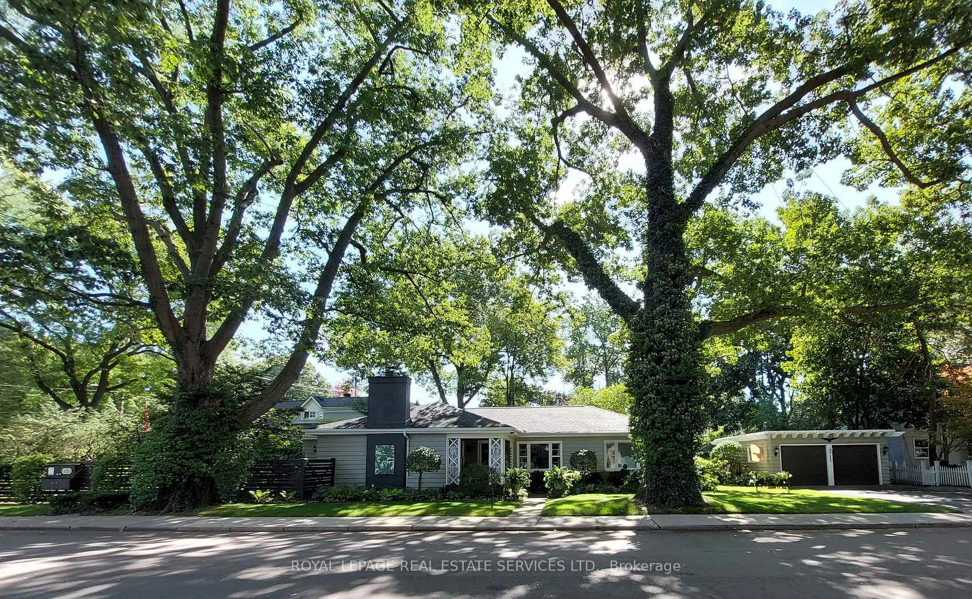 Photo 12 of 344 Maple Avenue, Oakville, Old Oakville — HOMEH