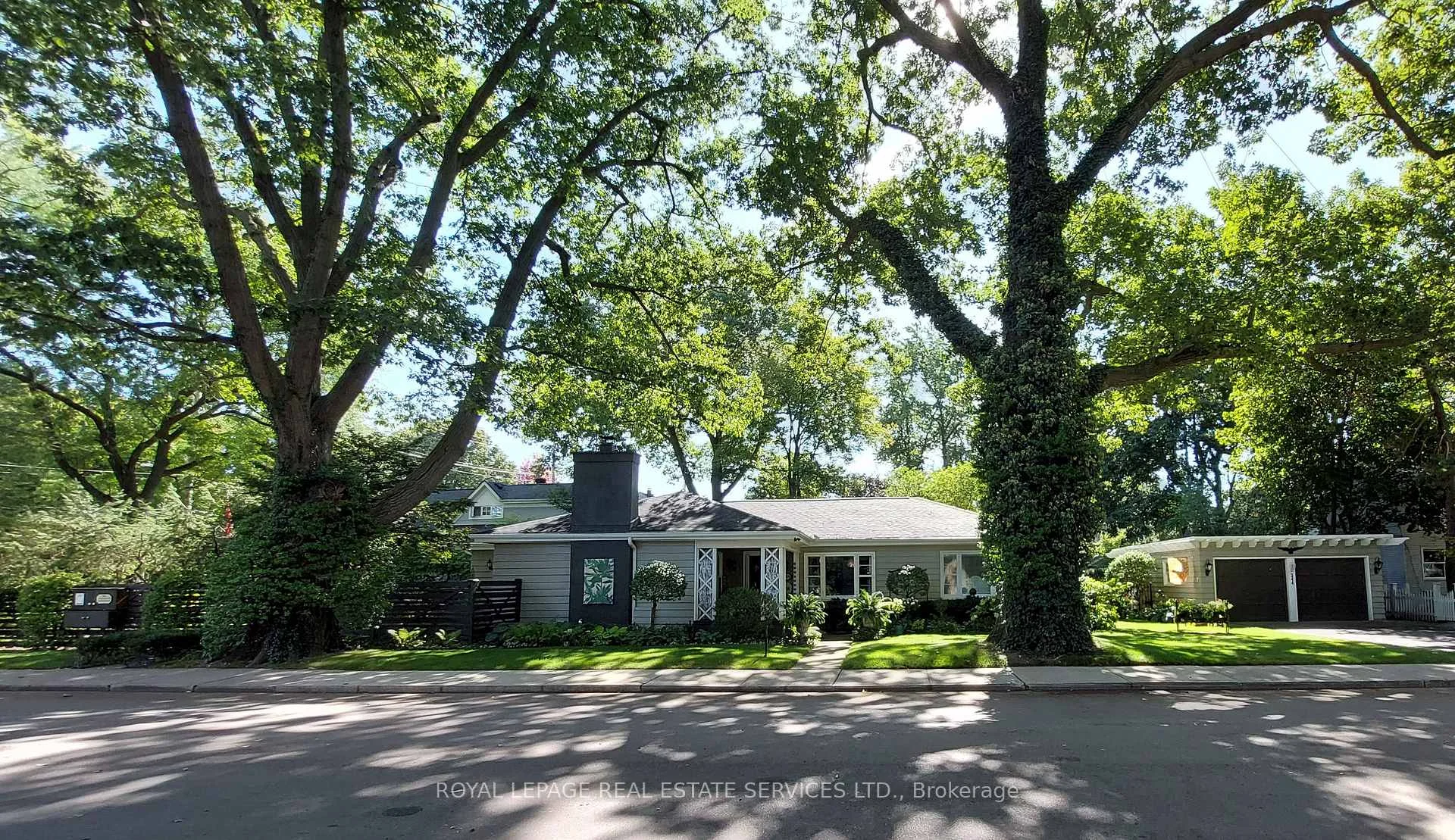 Photo 6 of 344 Maple Avenue, Oakville, Old Oakville — HOMEH
