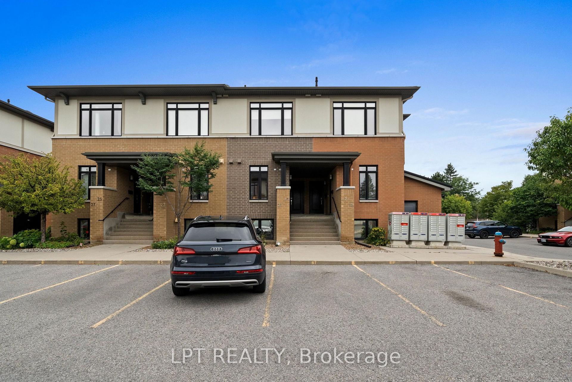 Photo 1 of Unit 82, 21 Bergeron Private, Ottawa, Chapel Hill — HOMEH
