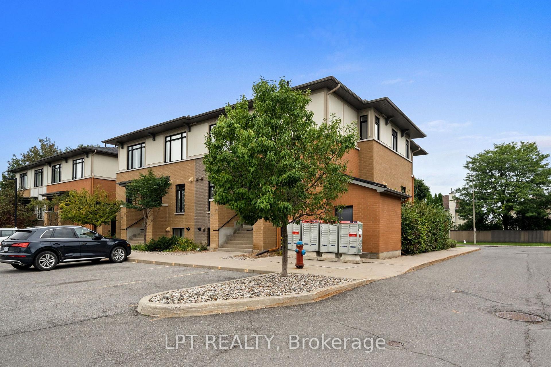 Photo 4 of Unit 82, 21 Bergeron Private, Ottawa, Chapel Hill — HOMEH