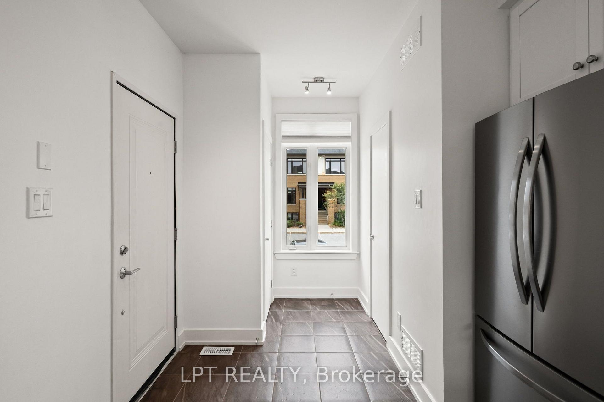 Photo 10 of Unit 82, 21 Bergeron Private, Ottawa, Chapel Hill — HOMEH