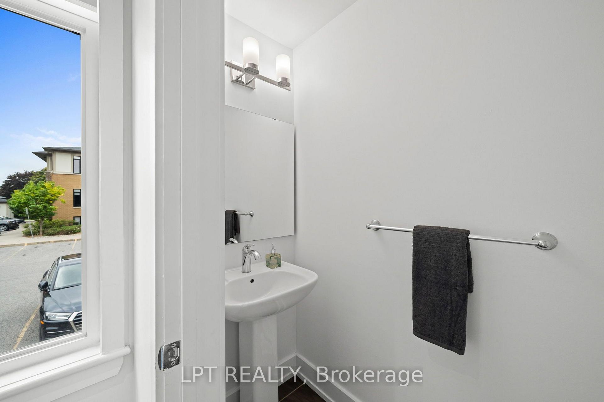 Photo 12 of Unit 82, 21 Bergeron Private, Ottawa, Chapel Hill — HOMEH