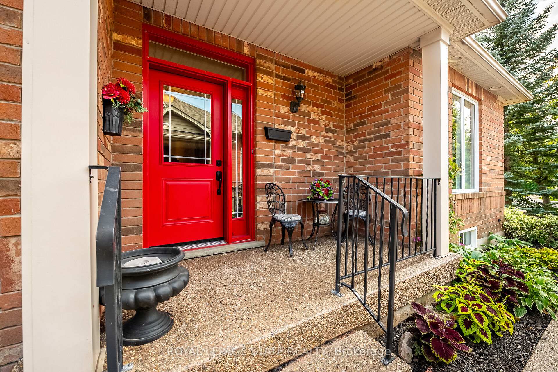 Photo 3 of 159 Thoroughbred Boulevard, Hamilton, Meadowlands — HOMEH