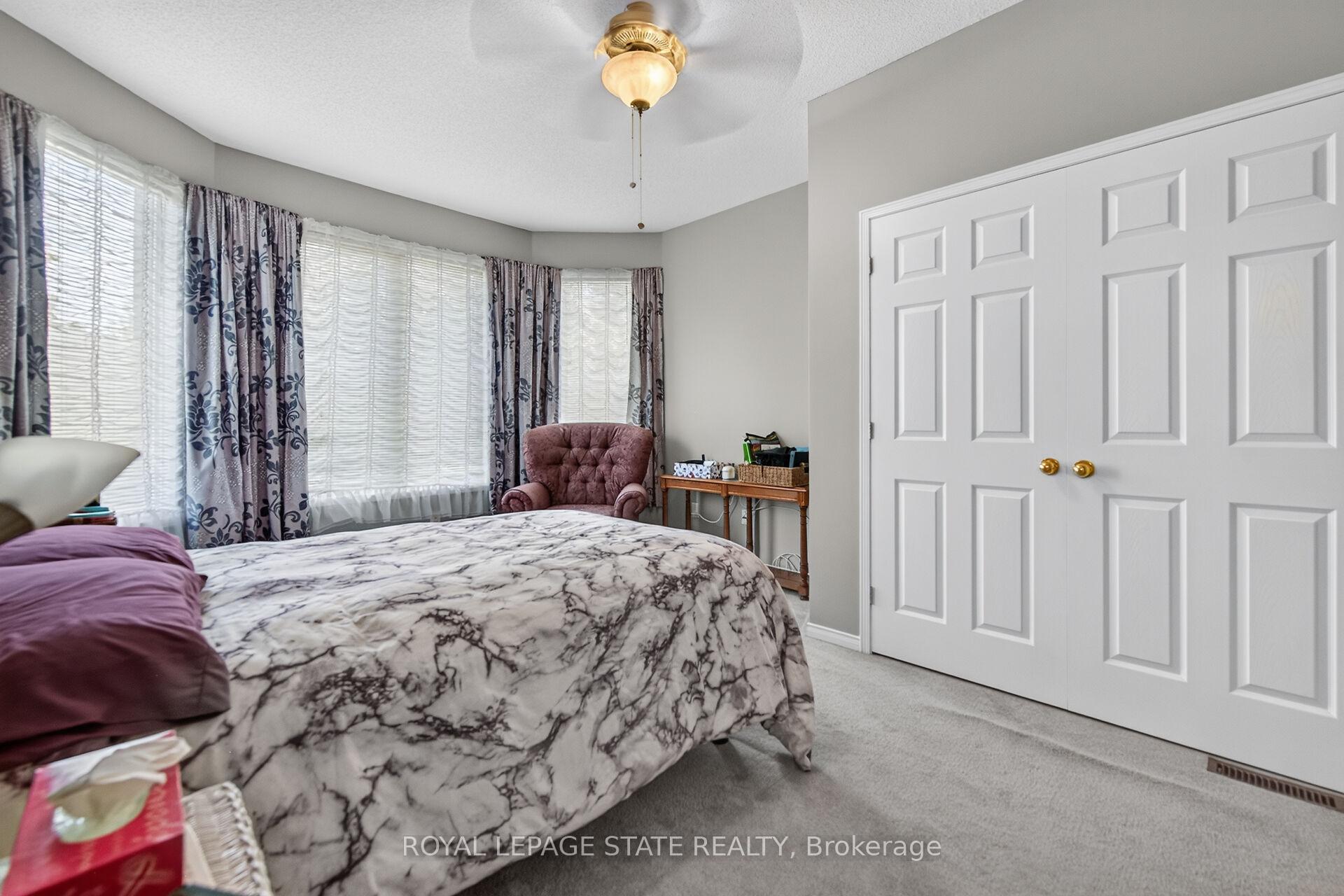Photo 23 of 159 Thoroughbred Boulevard, Hamilton, Meadowlands — HOMEH