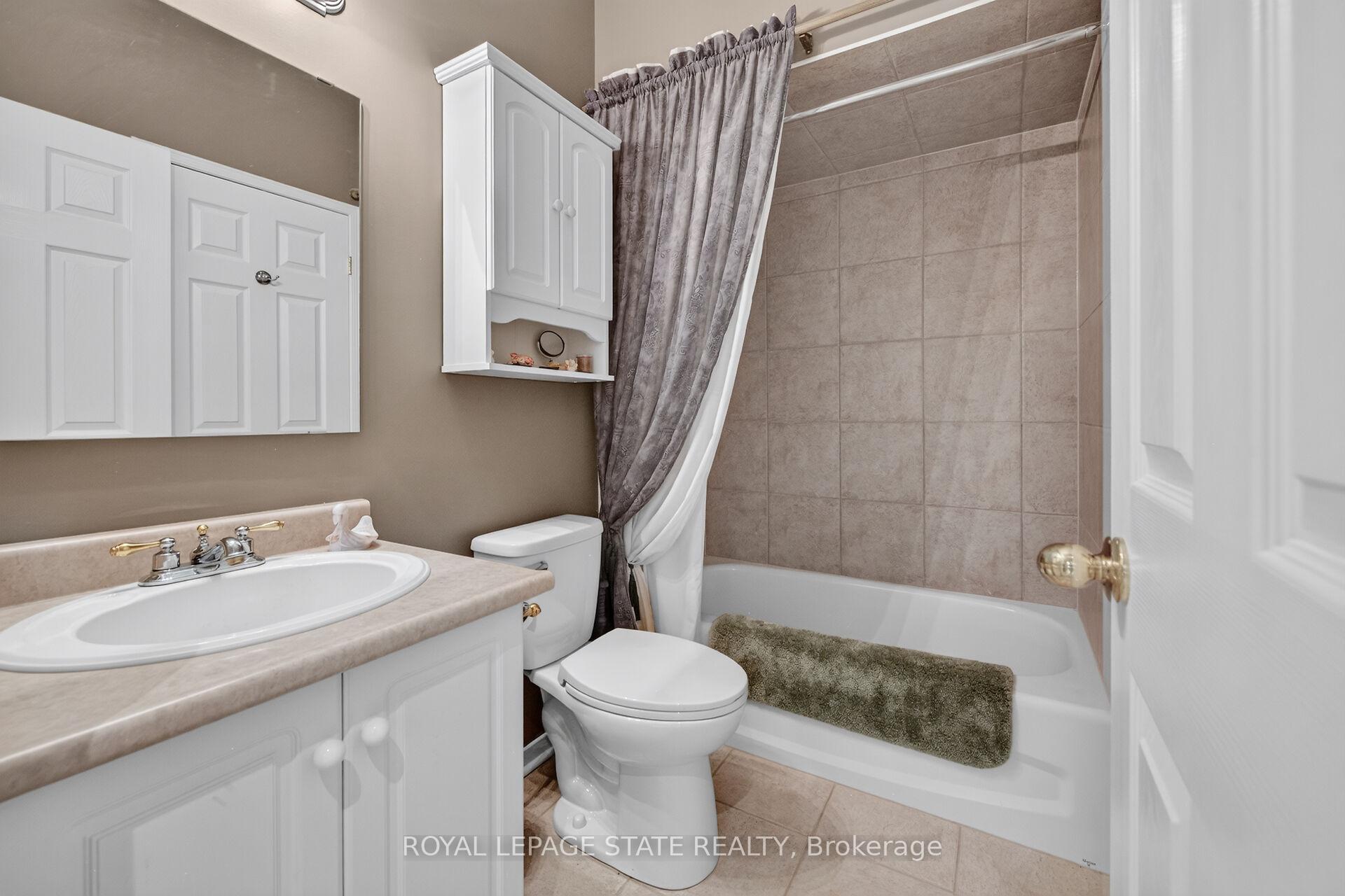 Photo 30 of 159 Thoroughbred Boulevard, Hamilton, Meadowlands — HOMEH