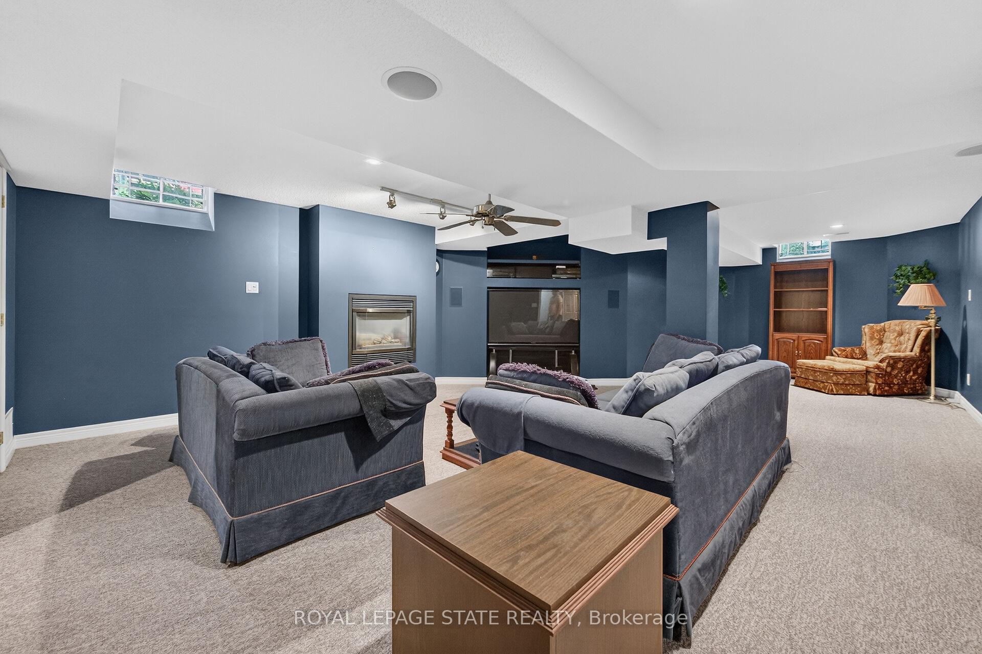 Photo 33 of 159 Thoroughbred Boulevard, Hamilton, Meadowlands — HOMEH