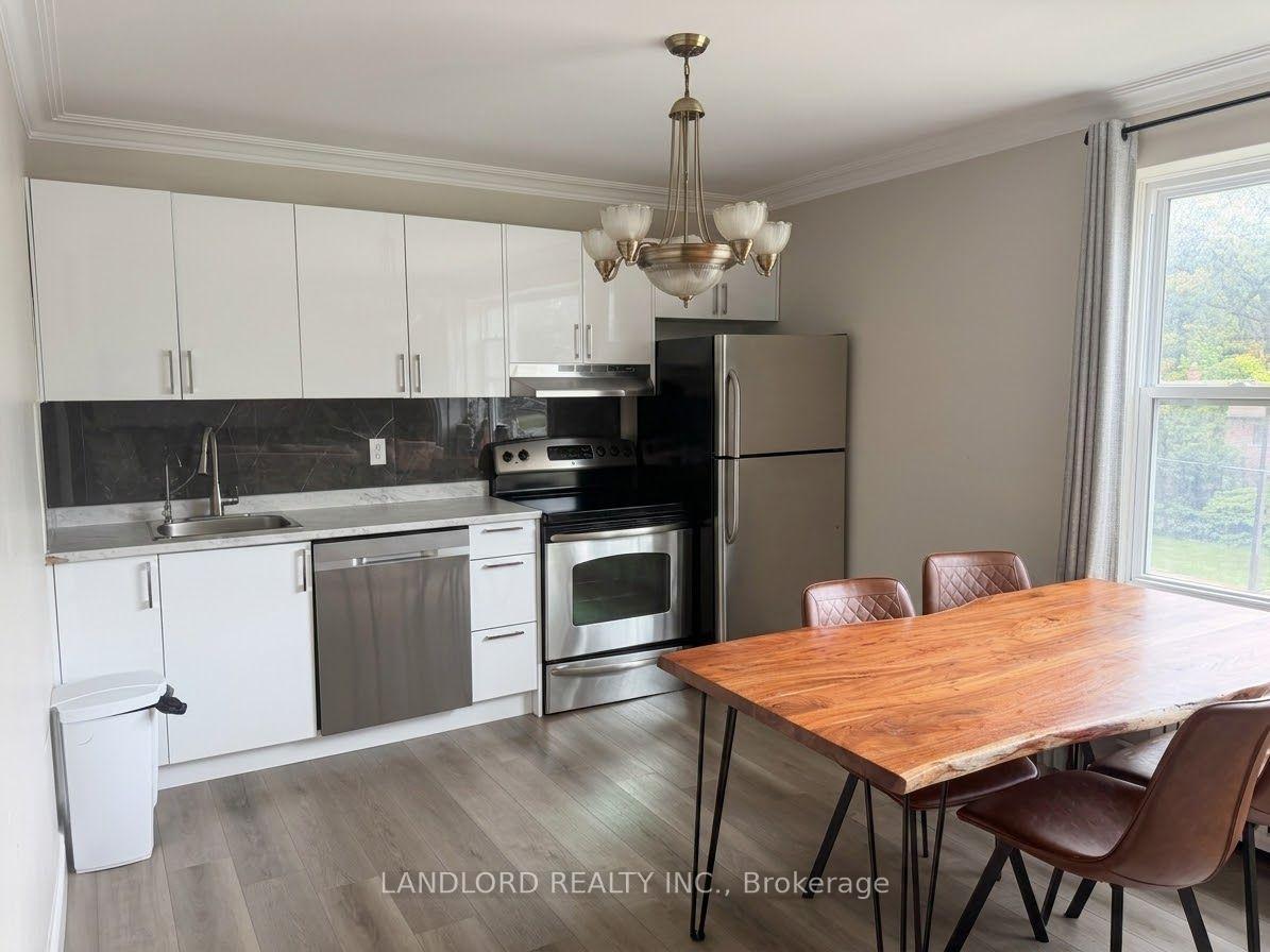 Photo 1 of Unit 5, 92 Trethewey Drive, North York, Beechborough-Greenbrook — HOMEH