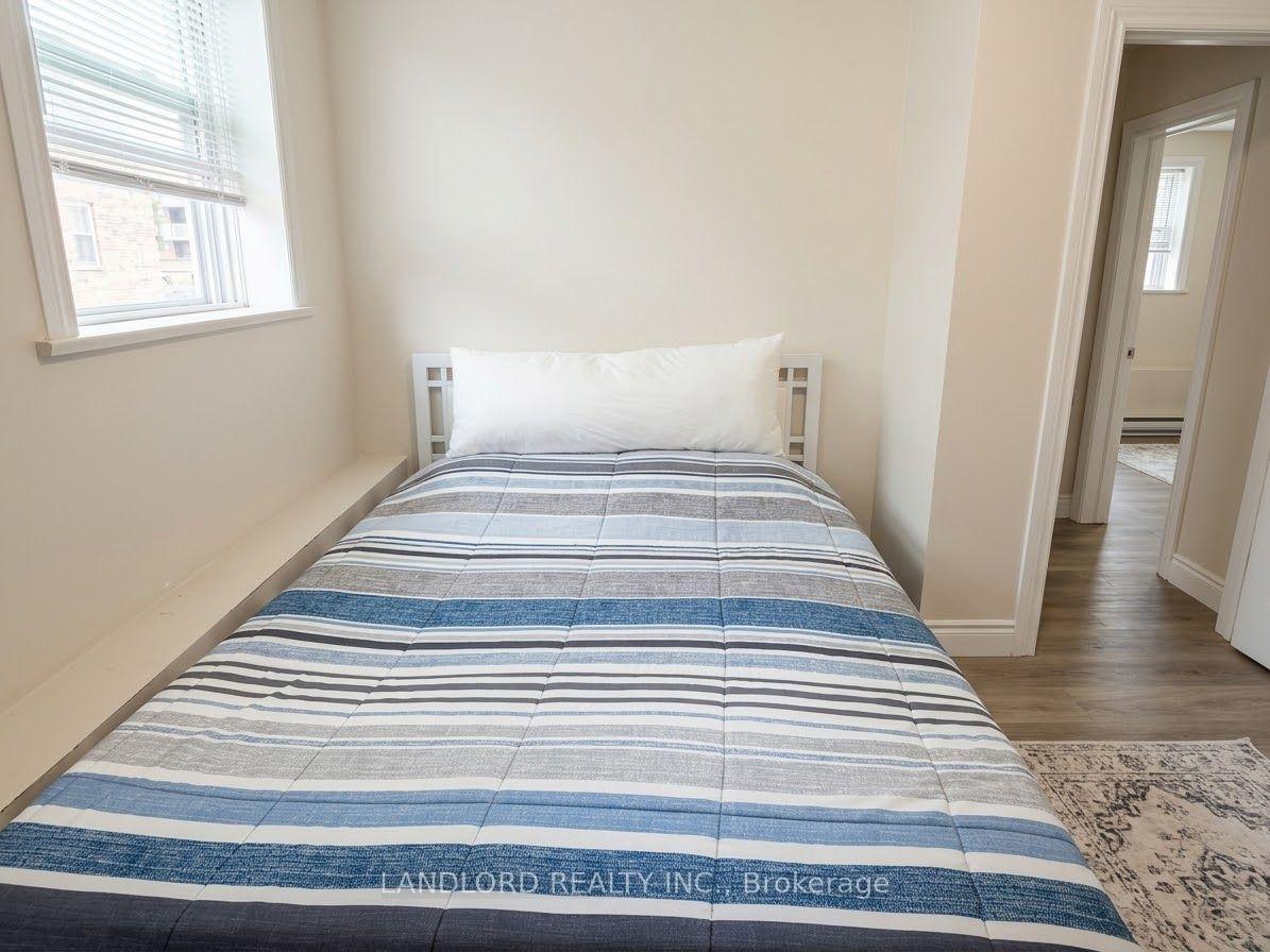 Photo 10 of Unit 5, 92 Trethewey Drive, North York, Beechborough-Greenbrook — HOMEH