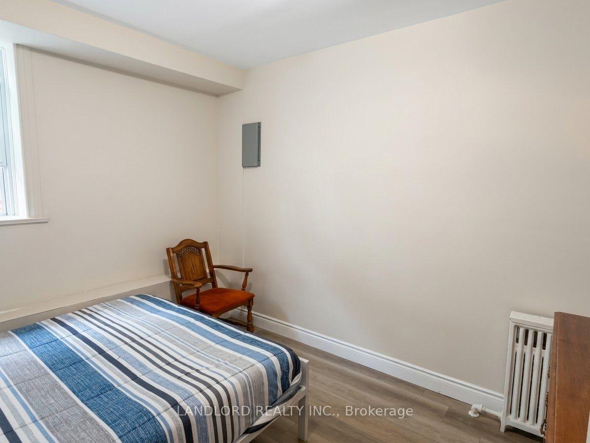 Photo 11 of Unit 5, 92 Trethewey Drive, North York, Beechborough-Greenbrook — HOMEH
