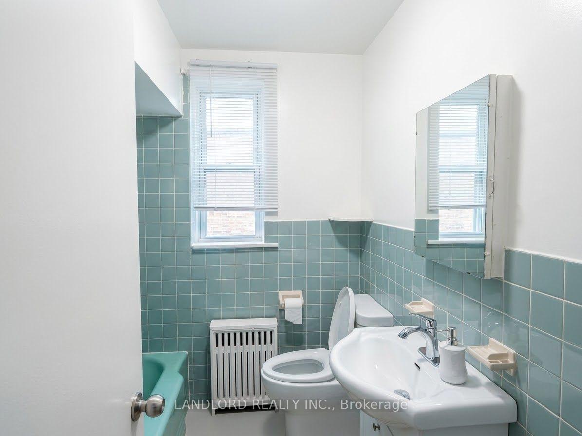 Photo 13 of Unit 5, 92 Trethewey Drive, North York, Beechborough-Greenbrook — HOMEH