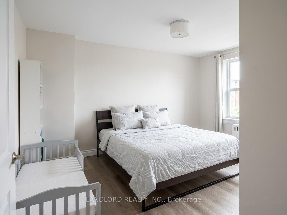 Photo 17 of Unit 5, 92 Trethewey Drive, North York, Beechborough-Greenbrook — HOMEH