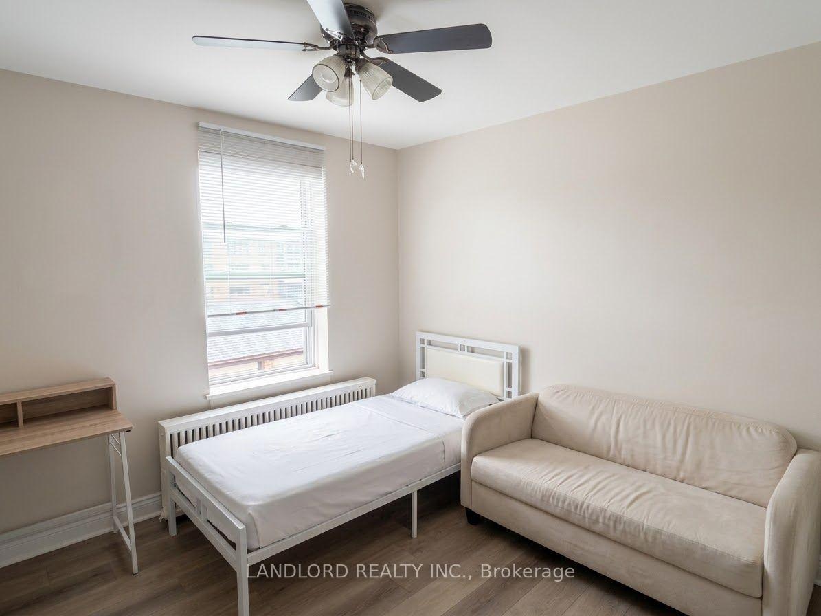 Photo 22 of Unit 5, 92 Trethewey Drive, North York, Beechborough-Greenbrook — HOMEH