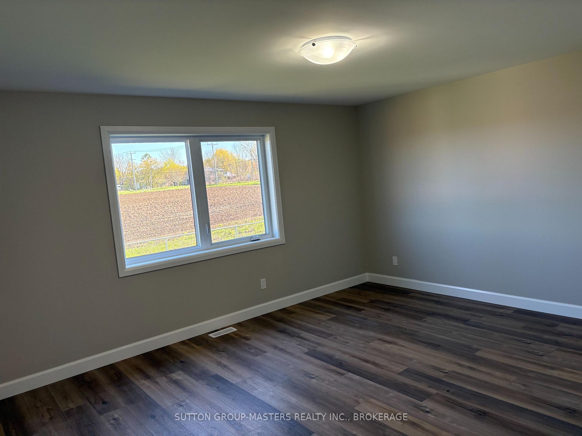 Photo 10 of 812 Windermere Drive, Kingston, City Northwest — HOMEH