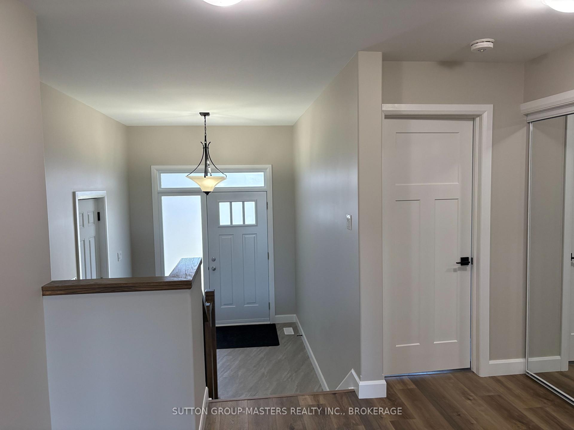 Photo 12 of 812 Windermere Drive, Kingston, City Northwest — HOMEH