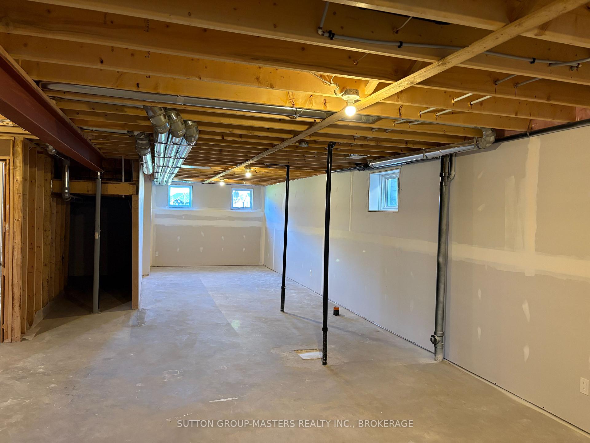 Photo 20 of 812 Windermere Drive, Kingston, City Northwest — HOMEH