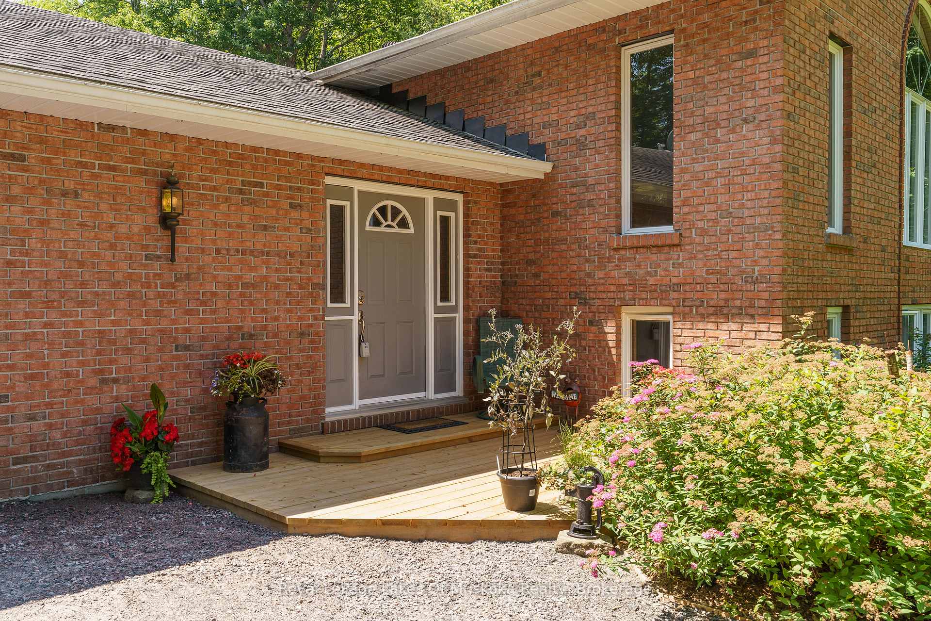 Photo 4 of 1020 Amelia Crescent, Gravenhurst, Morrison — HOMEH