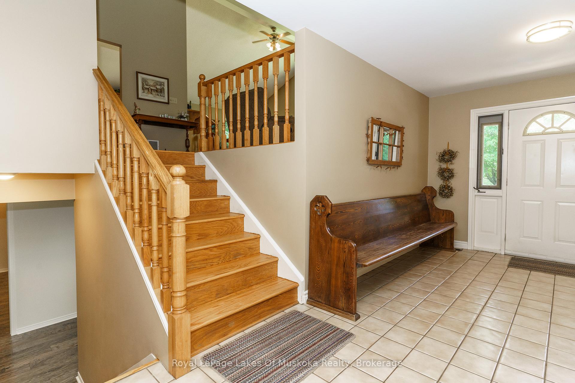 Photo 6 of 1020 Amelia Crescent, Gravenhurst, Morrison — HOMEH
