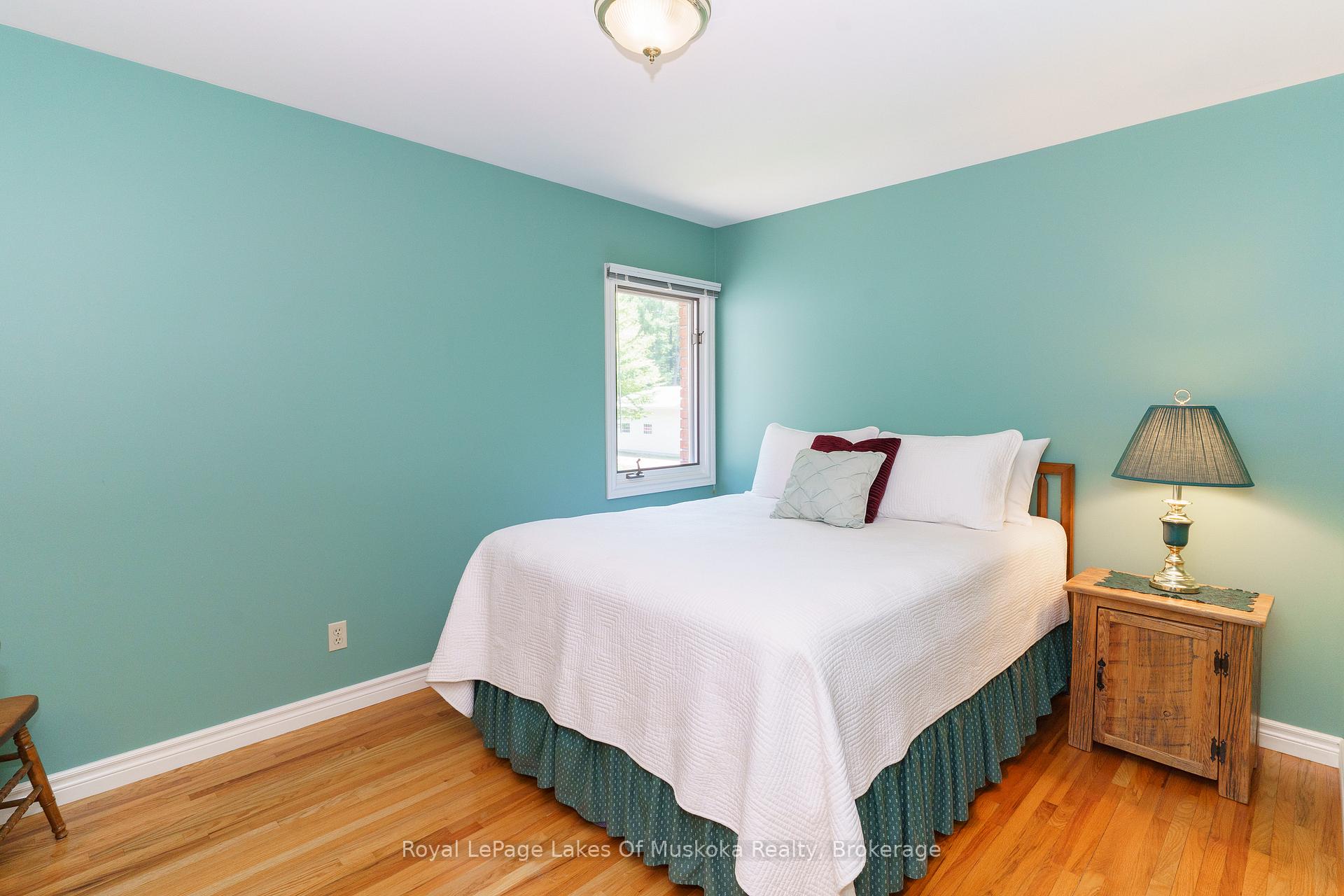 Photo 15 of 1020 Amelia Crescent, Gravenhurst, Morrison — HOMEH